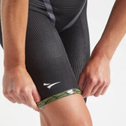 FINIS HydroX Open Back Black -Aqua Shop 1.10.034 Black Usage.Main 07