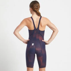 FINIS HydroX Navy ClosedBack -Aqua Shop 1.10.044 Navy Studio.Main 03 36c93294 ceec 4604 8c77 1d76168e848d