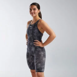 TYR Thresher™ Open Back Swimsuit - Black Akurra - TYR -Aqua Shop TPAFON6A 001 alt03 1